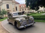 Hradozámecká noc na zámku Loučeň a zámku Stránov v duchu nové prohlídkové trasy Příběh automobilu a maratónu speciálních prohlídek až do svítání