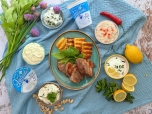 Ovoňte léto čerstvým citronem, zázvorem, medem, mátou, mangem, třešněmi Valašskou kyškou a bílým smetanovým jogurtem z Valašska